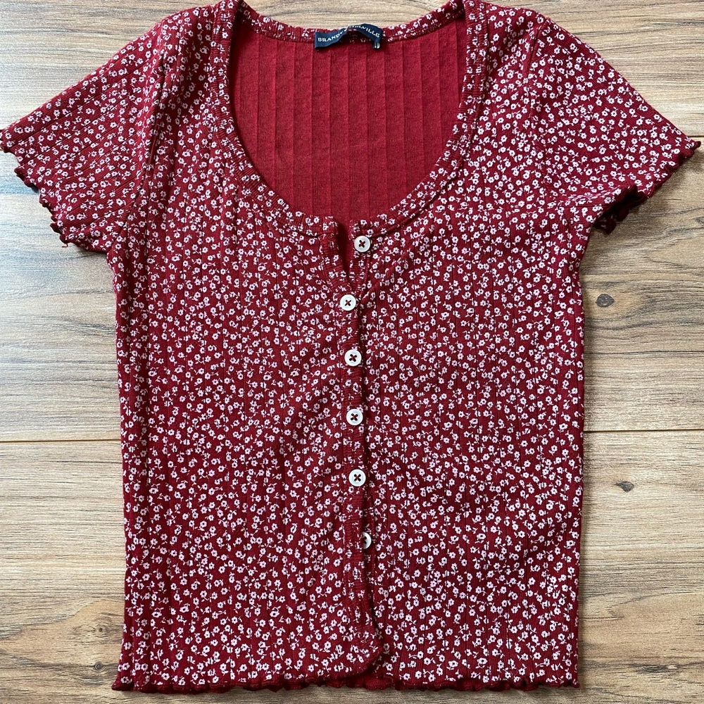 Brandy Melville/John Galt red with white flowers Zelly top